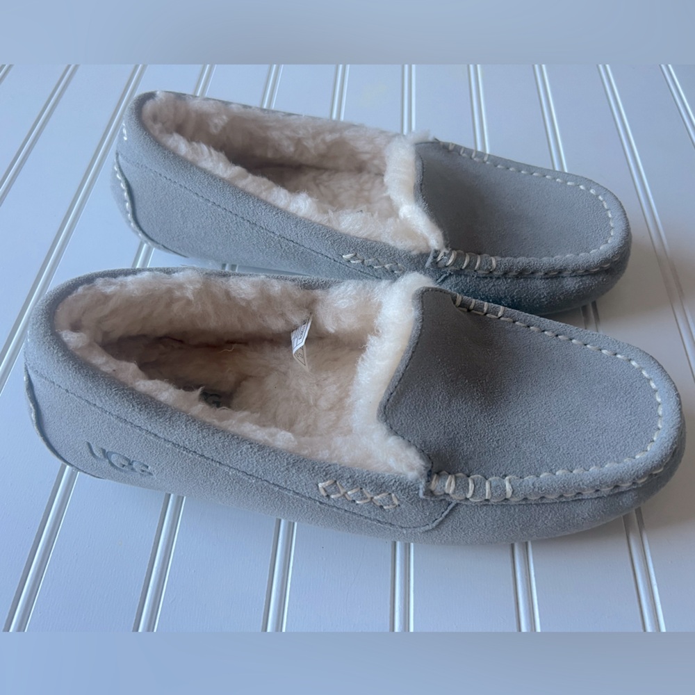 Ugg Moccasins Slipper Ansley Size 9